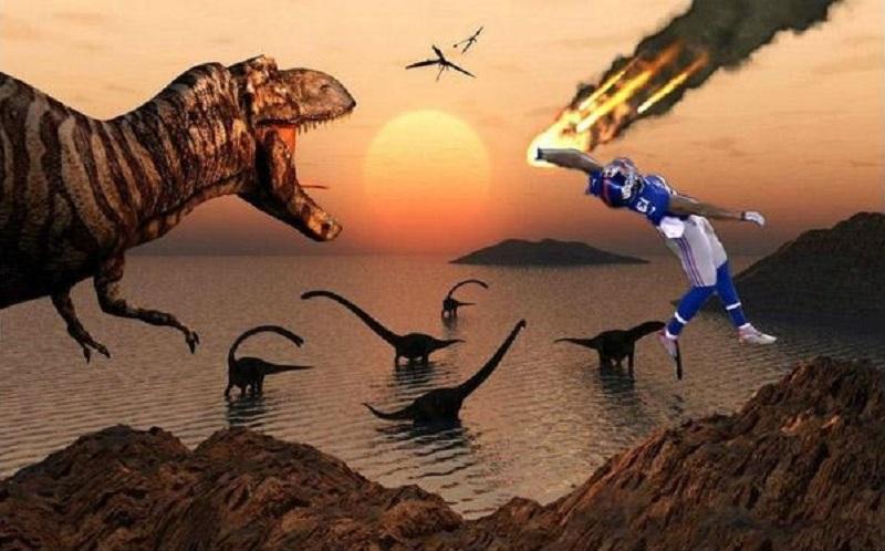 Odell impidiendo que el meteorito acabe con los dinosaurios.