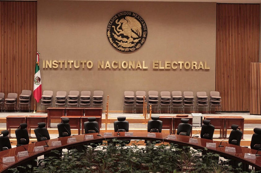 4 de abril | INE. Es creado el Instituto Nacional Electoral en sustitución del extinto Instituto Federal Electoral.