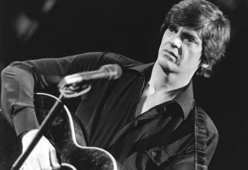 03 de enero | Phil Everly. El cantante de The Everly Brothers, uno de los dúos más emblemáticos en la historia del rock and roll, murió en California.