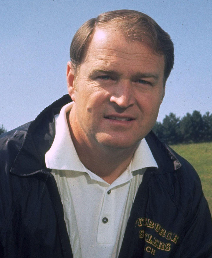 14 de junio | Chuck Noll. El legendario exentrenador en jefe de los Steelers de Pittsburgh, con quien ganaron cuatro títulos de Super Bowl, falleció a los 82 años.