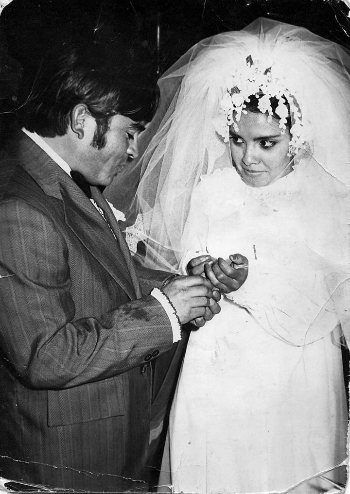 Manuel Rigoberto Dosal y Juana María Hernández Ávila contrajeron matrimonio el 26 de diciembre de 1974; actualmente, celebran 40 años de matrimonio.