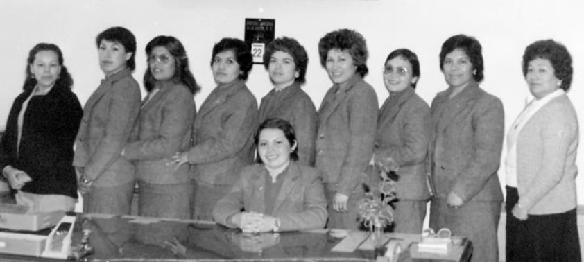 11012015 Sr. Emilio Portillo GonzÃ¡lez, junto a los niÃ±os SinuhÃ© Portillo Sosa e Izadora Portillo Sosa en 1980.