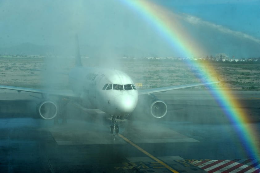 Despegó del Aeropuerto de Torreón el primer vuelo de Volaris en la ruta a Guadalajara.