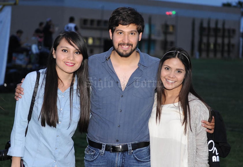 Iris, Miguel y Ana Luisa.