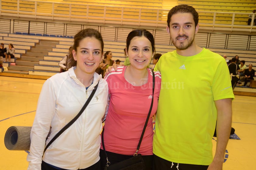 Mary Cecy, Sara y Daniel.