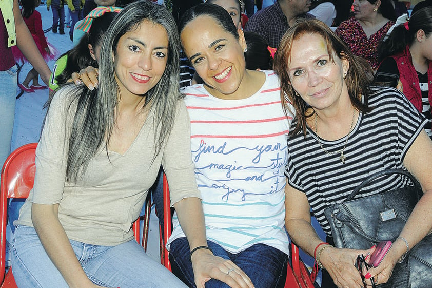 Karla González, Anagaby Esparza y Cecy Díaz Flores.