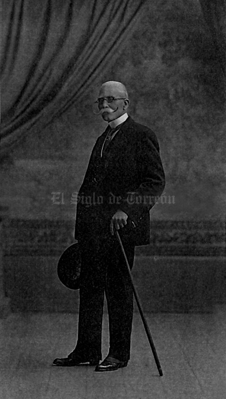 Coronel don Carlos González Montes de Oca, de avanzada edad, y que fue el Primer Presidente Municipal electo de Torreón, Coahuila, en 1894.