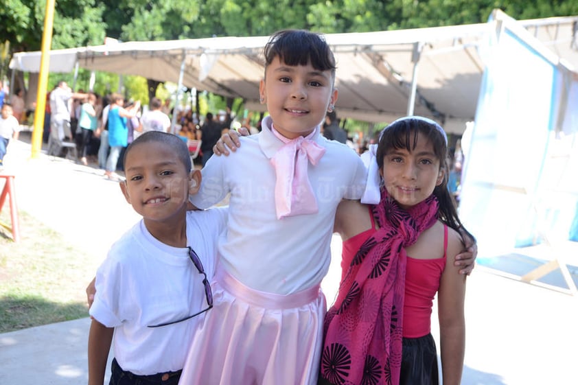 Oswaldo, Arumi y Liliana.