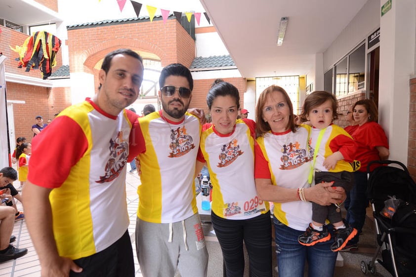 30042015 Luis Enrique, Daniel, Cecy, Cecy y Luis Enrique jr.