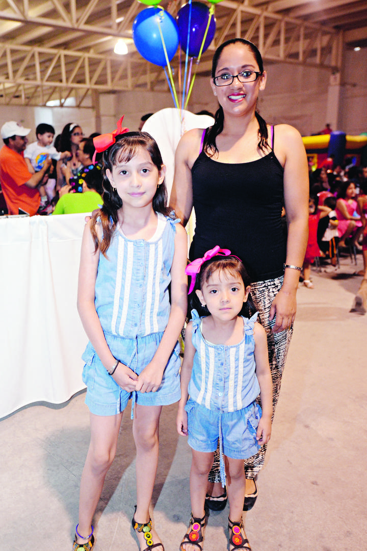 03052015 FESTEJAN EL DíA DEL PEQUE.  Annel, Fernanda y Renata.