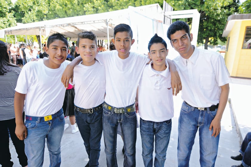 04052015 AMIGOS.  Miguel, Eduardo, Rubén, Gerson y Manuel.