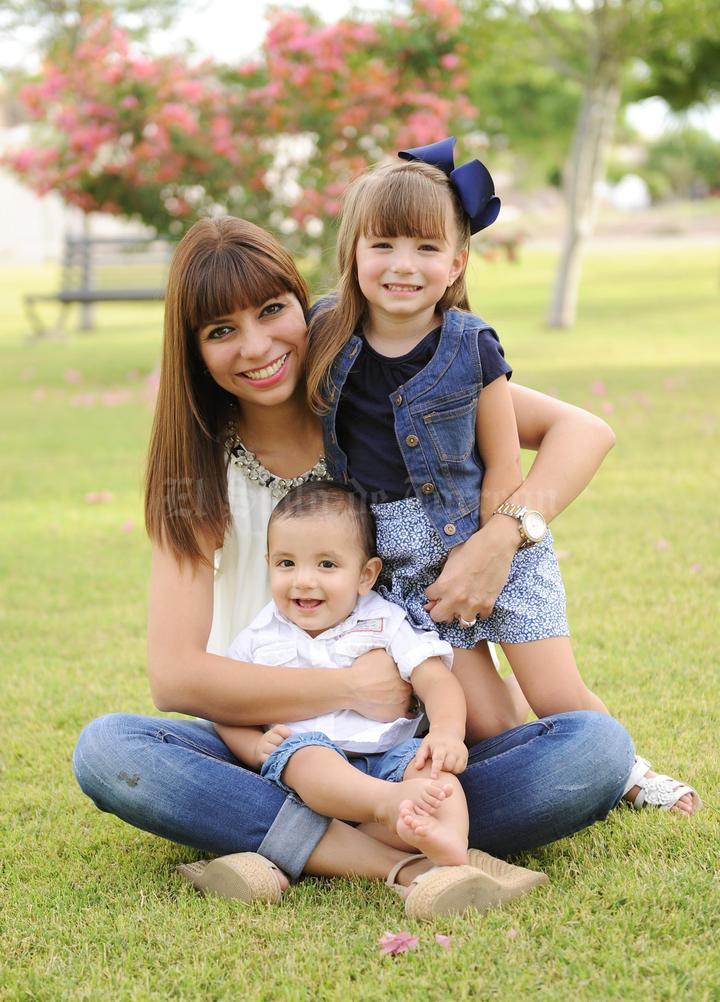 09052015 Eduardo, Alejandra y Mariale.