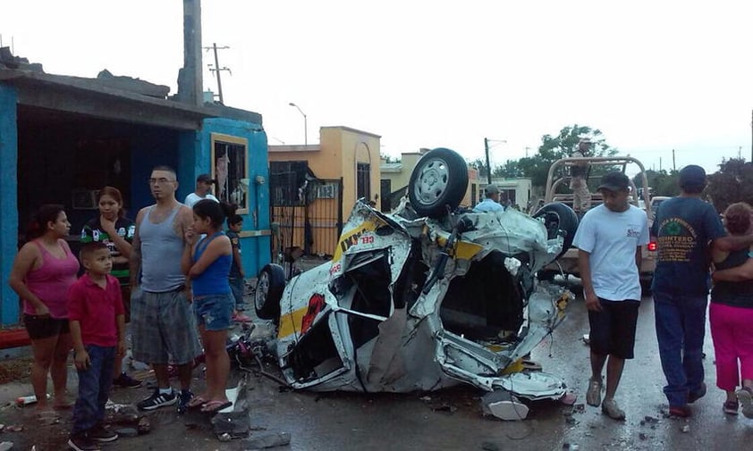 En pérdida total quedaron varios automóviles.