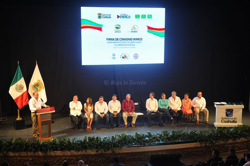 "Esperamos también que Coahuila pueda contar con una orquesta en Piedras Negras, en la Zona Centro y en otra sede, hay que agradecer la labor de los padres de familia de los niños que hacen parte de este proyecto, porque detrás de un niño exitoso está una madre o un padre de familia que hacen posible este proyecto", comentó el mandatario.