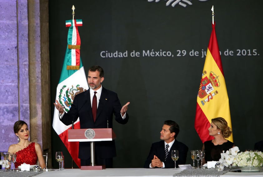 Más tarde el mismo lunes, Peña Nieto ofreció un almuerzo a los reyes.