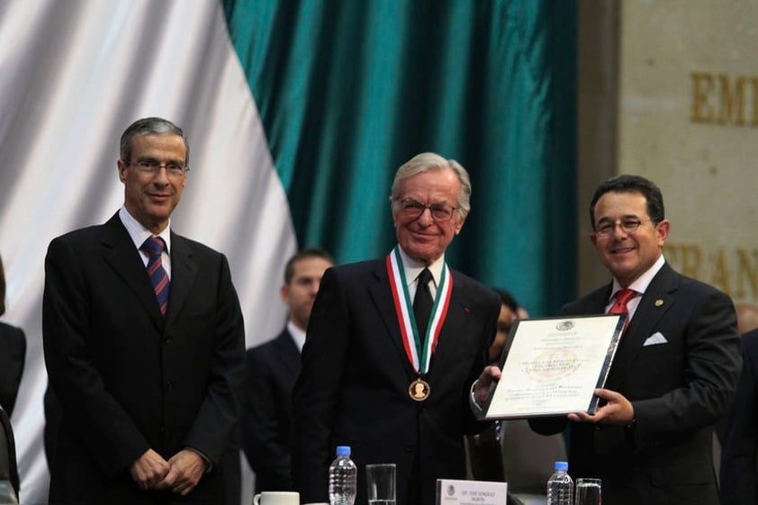 El Congreso de la Unión entregó en  2013 la Medalla al Mérito Cívico "Eduardo Neri y Legisladores de 1913".