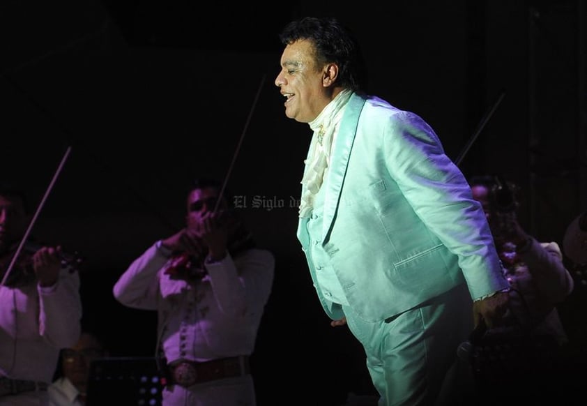 La fiesta musical de Juan Gabriel y los laguneros terminó con el emblemático tema Noa noa.