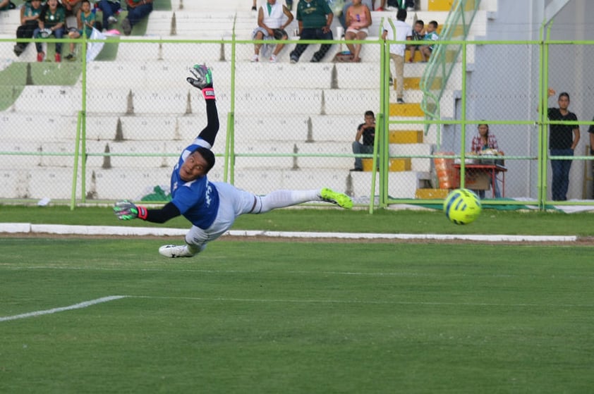 Al entrar al área sacó un potente disparo cruzado que se anidó en las redes veracruzanas para el 1-0.