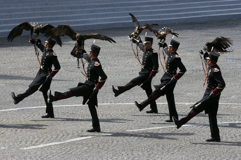 Fueron 147 miembros de las escuelas militares de los ejércitos de Tierra, de la Marina y del Aire de México los que participaron.