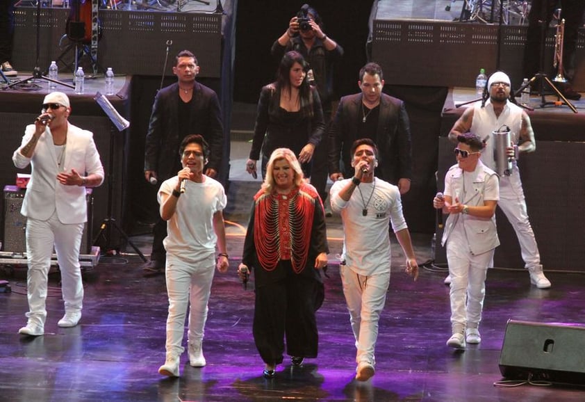 Pasada la presentación musical, “La diosa de la cumbia” entonó al más puro estilo de la Sonora de Margarita, el tema completo de Que nadie sepa mi sufrir.