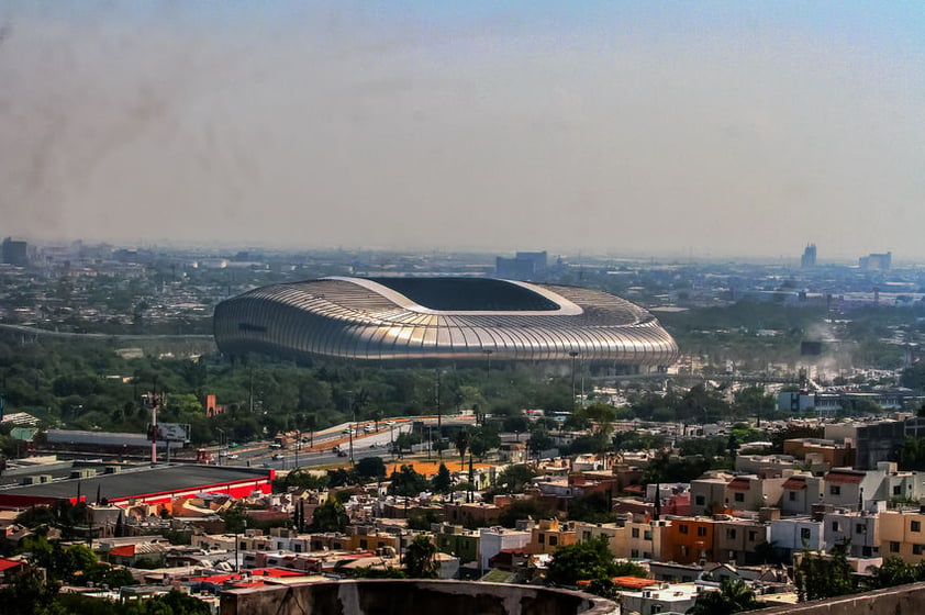 El nuevo estadio tiene 20 mil metros cuadrados de jardines y 74 mil metros de áreas verdes.