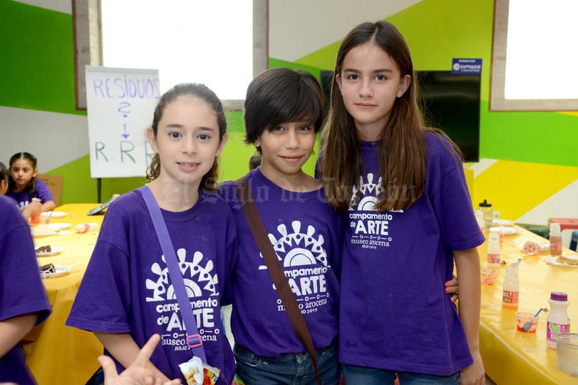 04082015 Ángela, Sara María y Bárbara.