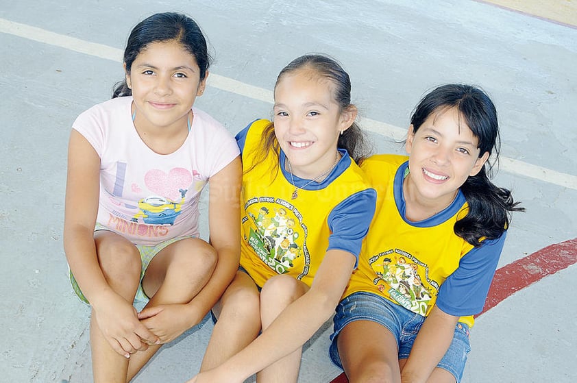 09082015 Naideli, Analiz y María Julia.