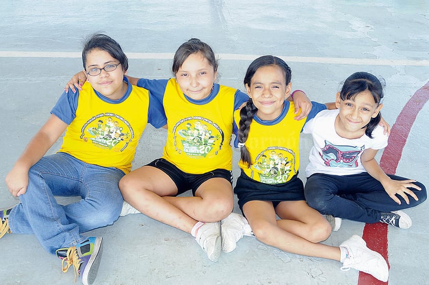 09082015 Mariana, Estefanía, Fernanda y Paulina.