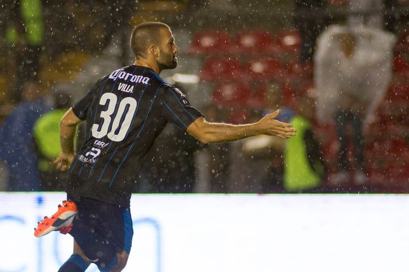 Finalmente Emanuel Villa, que fue reconocido como el jugador de la semana, por sus tres goles ante Cruz Azul.