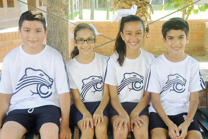 28082015 Juan Pablo, Karina, Mariana y Ángel.