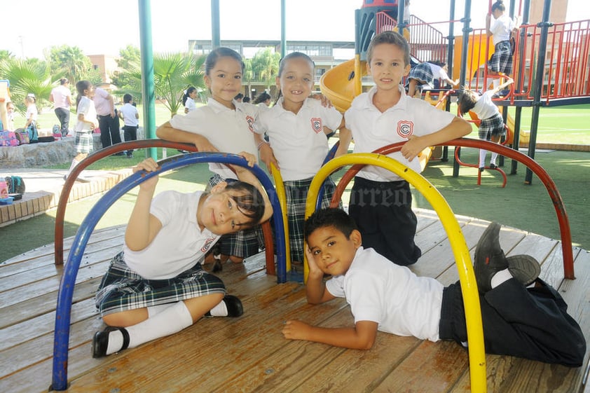 28082015 Pamela, Vanessa, María José, Santiago y Axel.