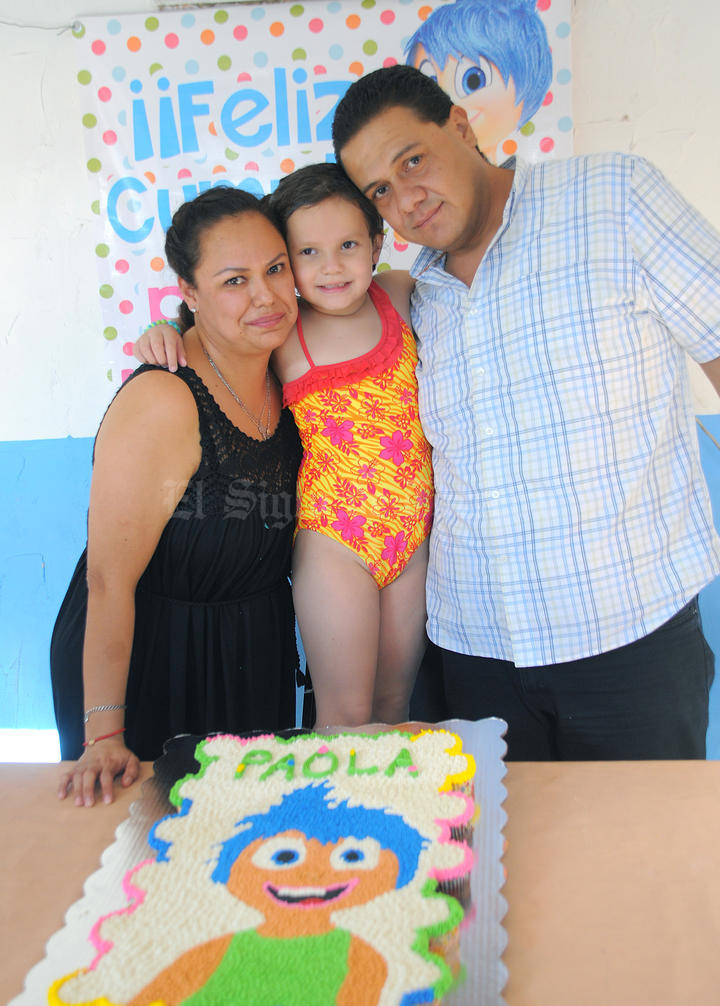 30082015 MUCHAS FELICIDADES.  Paola Haniel Santillán Martínez cumplió seis años y lo celebró con una fiesta que le organizaron sus papás, Paola Montañez de Santillán y Sergio Abraham Santillán Ramírez.