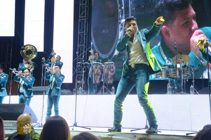 La banda interpretó éxitos como El ruido de tus zapatos en la Feria de Torreón.