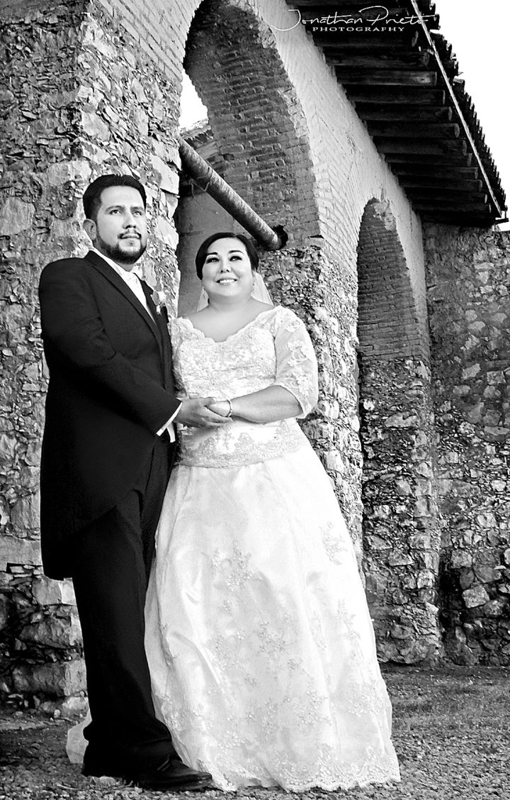 Ing. Luis Eduardo Castorena Falcón y L.C.I. María Emilia Díaz Pérez.- Jonathan Prieto Fotografía