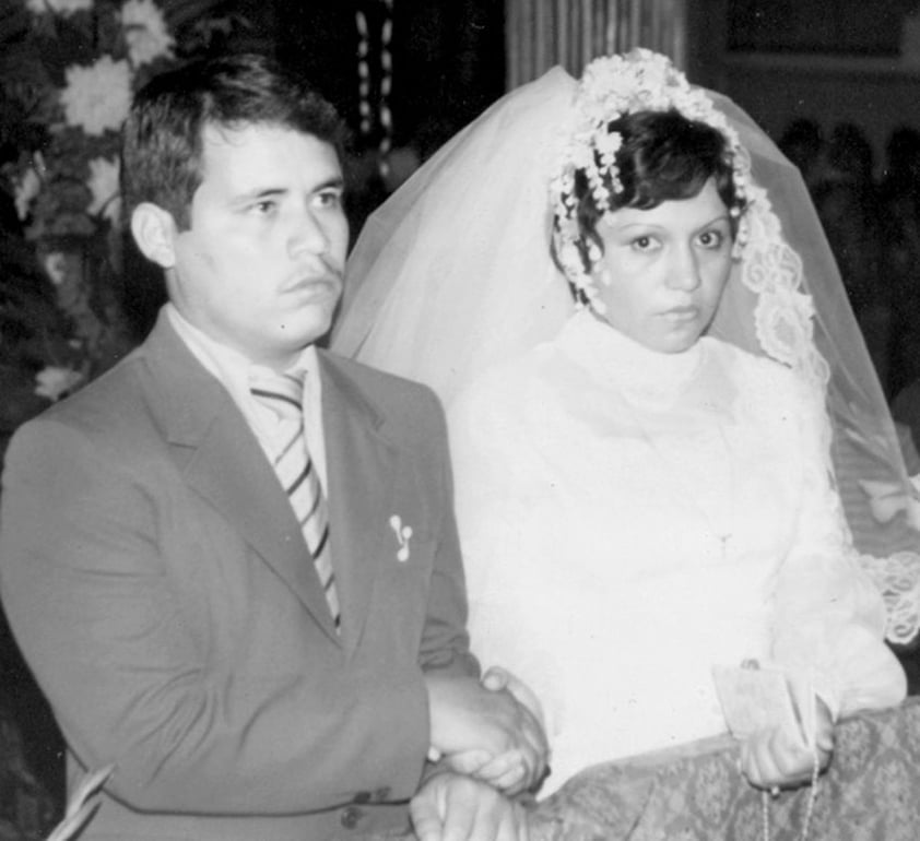 Señor Marcos Mercado y señora Rosa María Miranda celebran actualmente su
40 aniversario de unión matrimonial.