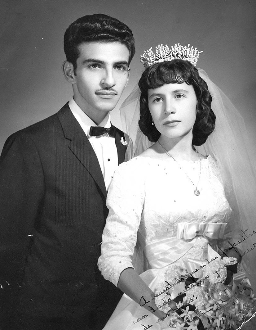 Jesús Abraham Moreno Dávila y Delia Rivera Velasco contrajeron matrimonio en la Basílica de Guadalupe en Gómez Palacio, Dgo., el 6 de noviembre de 1960. Actualmente, cumplen 55 años de casados.