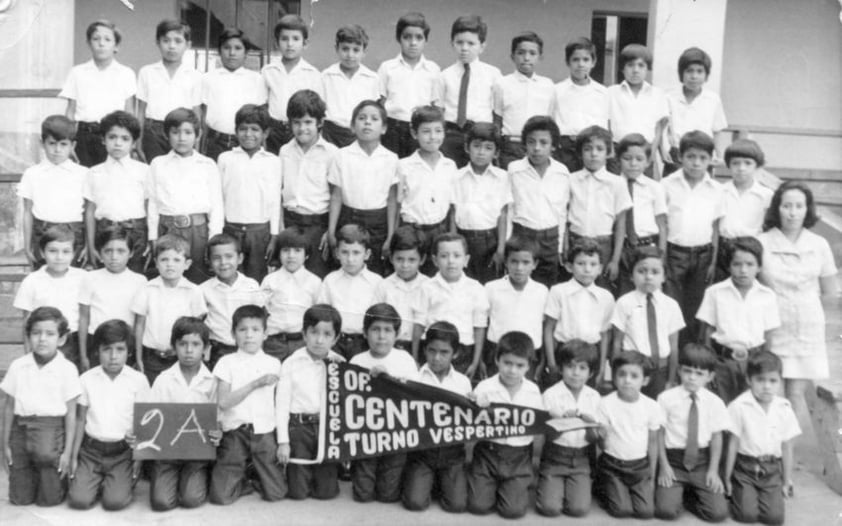 Carlos Ariel García Muñiz en la primaria, hace algunas décadas.