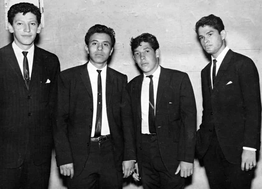 En Fco. I. Madero en 1967: Roberto Carrera, José Luis Barbosa, Alfredo Silva y
Arturo Carrillo.