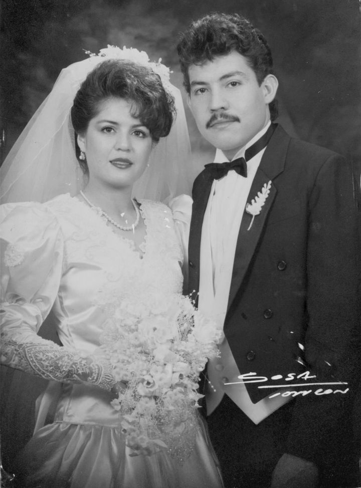 Aniversario de bodas de 25 años, Norma Alicia Valles Herrera y Armando Tovar Reyes, 15 de septiembre de 1990.