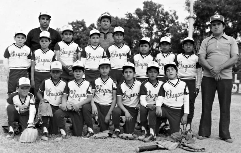 Equipo de beisbol Cheyenes, participante de la Liga Infantil Sertoma Torreón en 1978,
entre ellos, Jesús Plascencia, Robledo, Jesús Rafael Lara Muñoz, Marcos Fernández,
Salvador Sánchez, Arreola, Morales, Garnica, Coronado, Jacobo, Mario Martínez, Julio
y Tito.