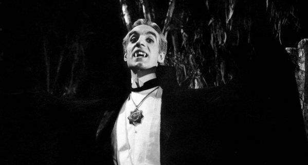 Robles debutó en el cine en 1957 con la película El vampiro, filme de culto que lo catapultó como actor a nivel mundial.