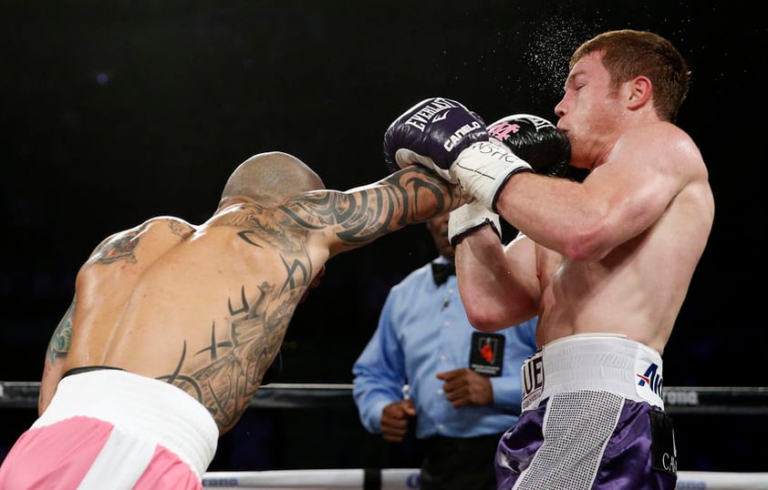 A pesar de la victoria, 'Canelo' también recibió fuertes combinaciones de Cotto.