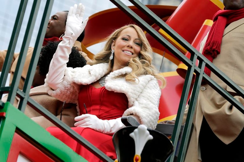 Mariah Carey fue la estrella invitada de este año al tradicional desfile de Acción de Gracias en Nueva York.