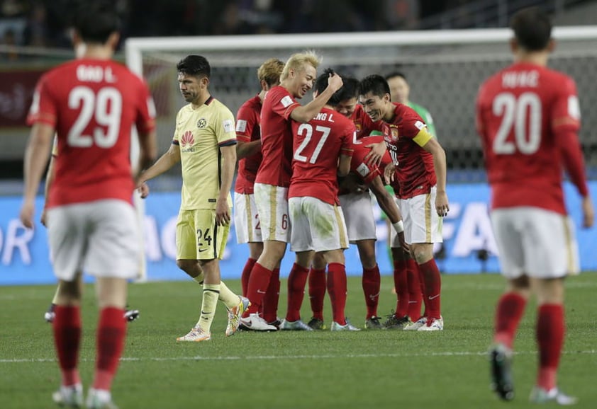 Los goles de la victoria fueron obra de Zheng Long, al minuto 80, y del brasileño Paulinho, al 92.