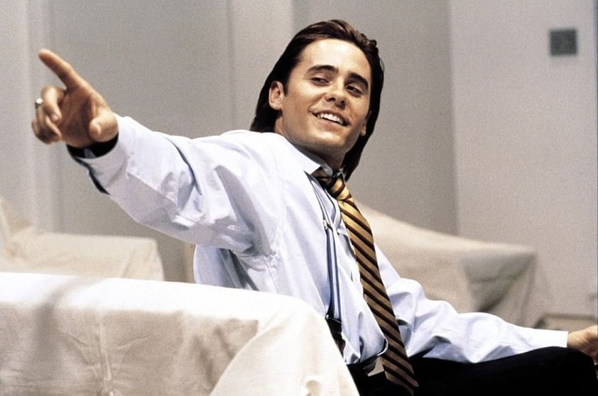 Jared Leto tiene una participación en American Psycho, protagonizada por Christian Bale.