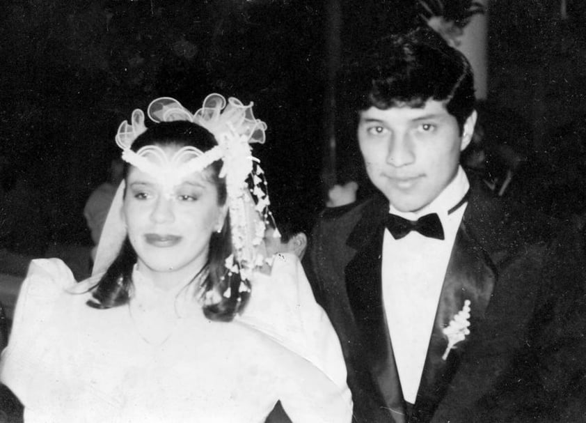 Irene López y Francisco Olague contrajeron matrimonio el 29 de diciembre de 1990. Actualmente, celebraron su 25 aniversario de bodas.