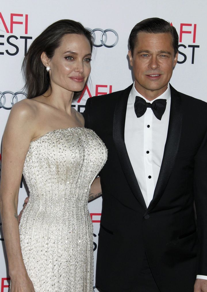 Brad Pitt y Angelina Jolie se casaron en 2014 y ahora comparten seis hijos. Él es uno de los de los hombres más sexys y cotizados de Hollywood, al igual que ella. Juntos poseen propiedades en Francia, Roma y California.