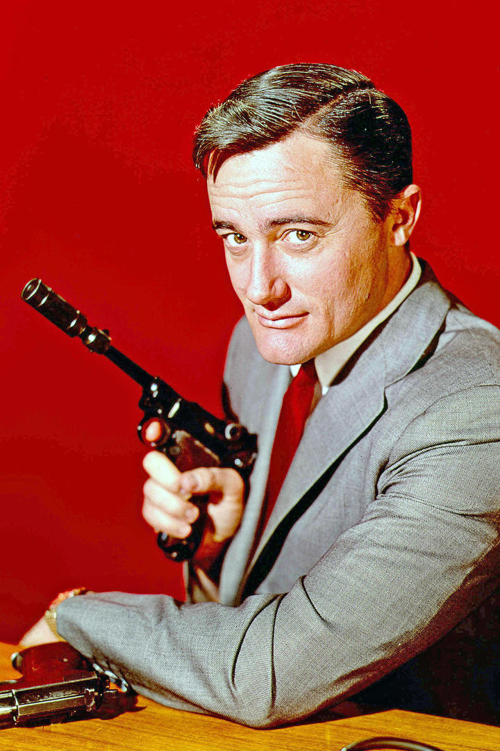 11 de noviembre.| Robert Vaughn | El actor neoyorquino conocido por su papel de Napoleon Solo en la serie televisiva The Man from U.N.C.L.E. (El agente de C.I.P.O.L.) falleció a los 83 años.