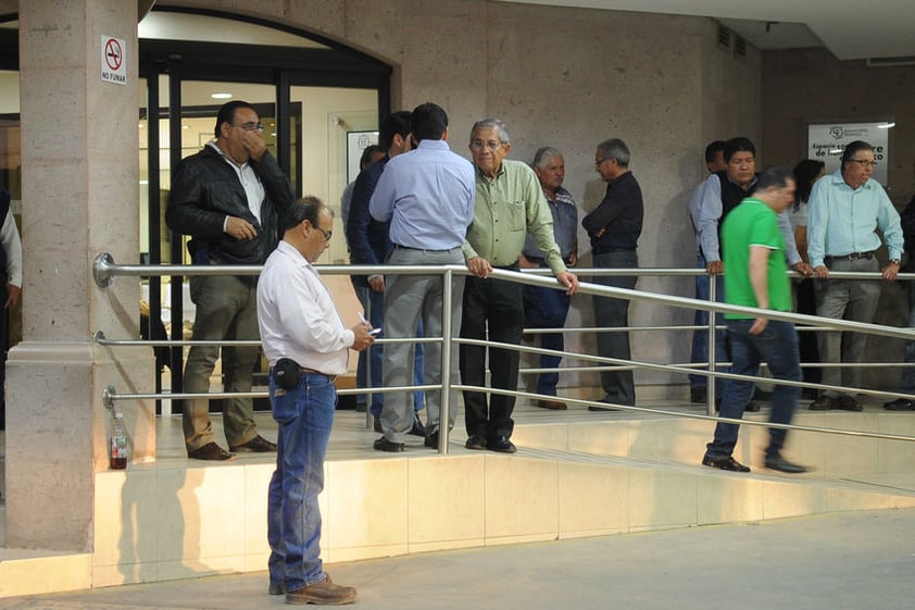 El exalcalde de Gómez Palacio y notario público, Octaviano Rendón Arce manifestó que la muerte de Herrera Araluce es una pérdida bastante fuerte no sólo para los gomezpalatinos, sino para todos los laguneros, por ser un gran líder y una gran persona.