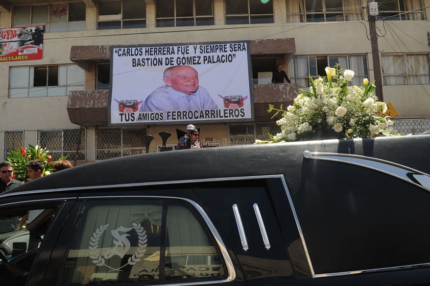 Los ferrocarrilleros le rindieron su homenaje a Carlos Herrera.